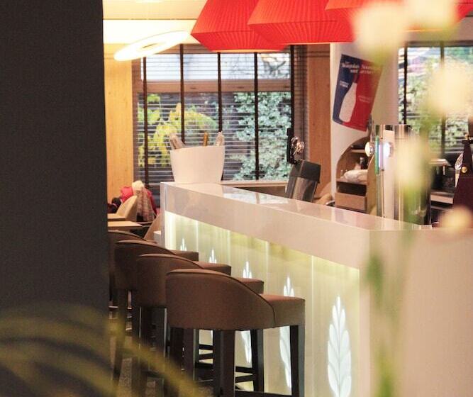 هتل Hostellerie Saint Vincent Beauvais Aeroport