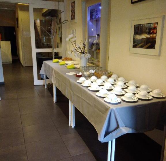 호텔 Hôtel Résidence Larroque