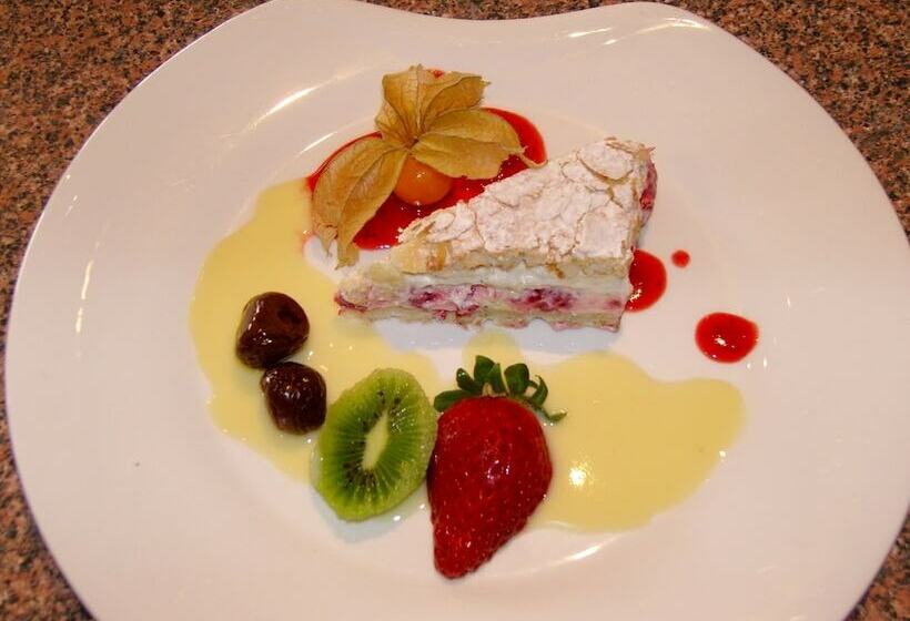 فندق Logis Le Cantarel