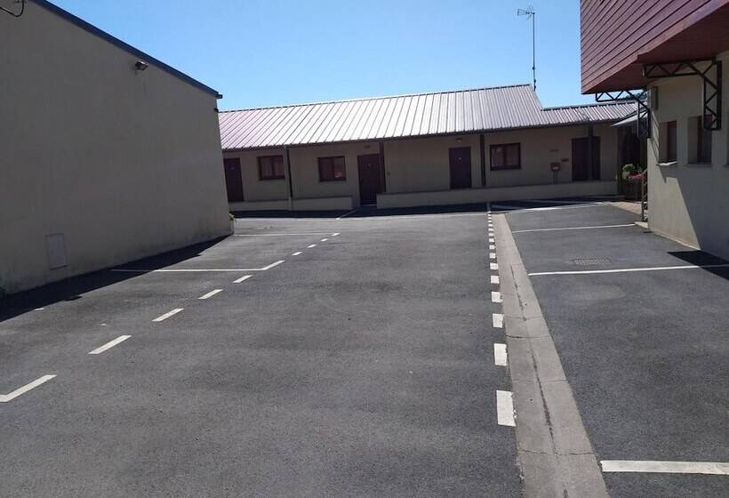 בית מלון כפרי Logis Hôtel   Les Paturelles