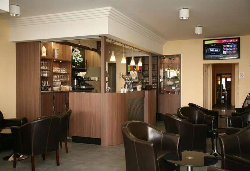 בית מלון כפרי Logis Hôtel  Restaurant La Renaissance