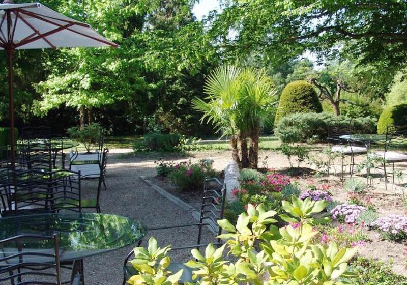 ホテル Logis L Hermitage