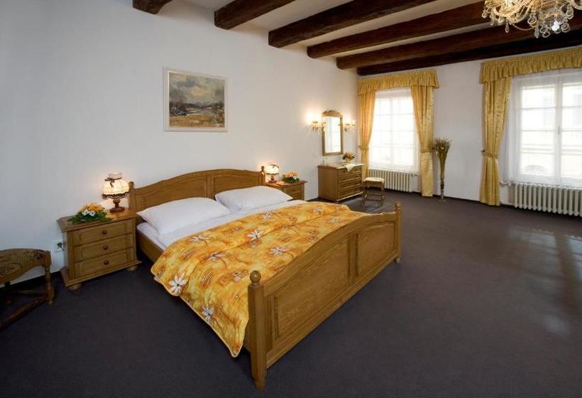 هتل Malý Pivovar