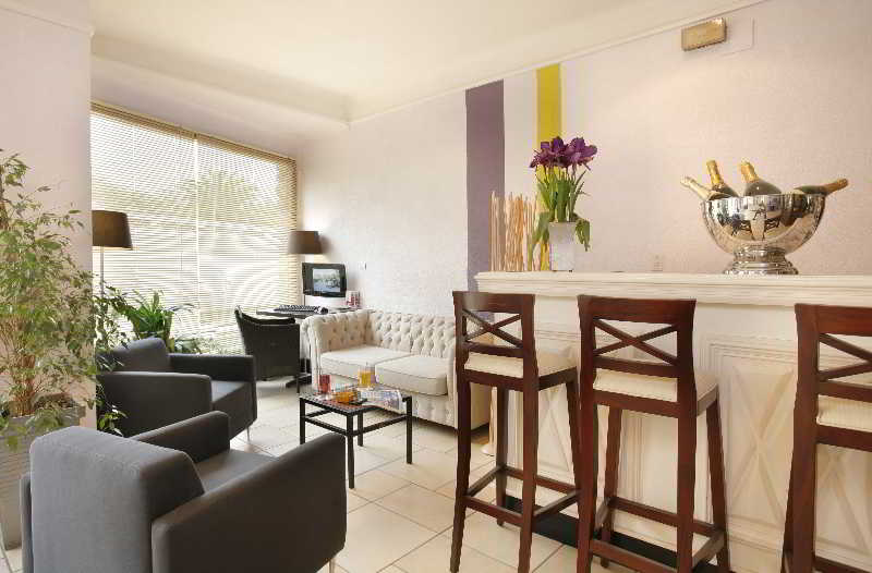 Inter Hotel Le Grillon D'or