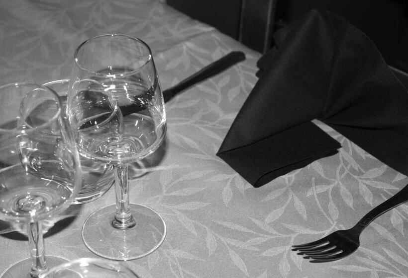 Logis Hotel Restaurant Le Flamant Rose Camargue
