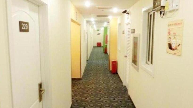 هتل 7 Days Inn Ningbo Xiangshan Renmin Plaza Branch