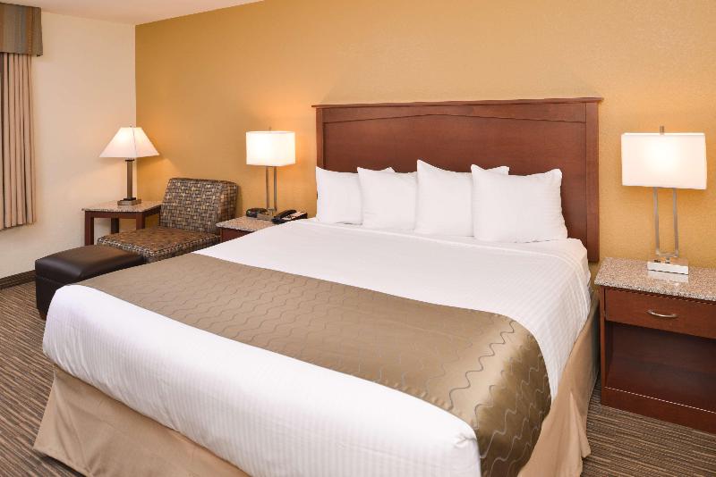 هتل Best Western Executive Inn & Suites