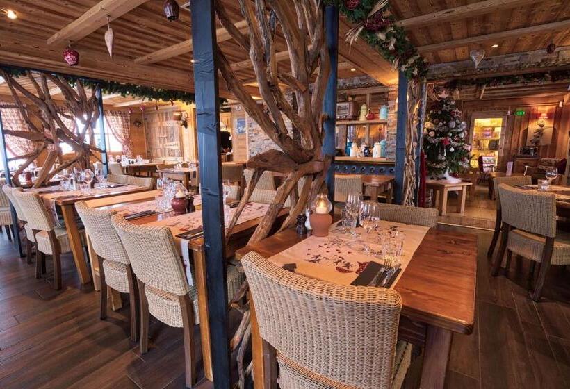 فندق Chalet Hôtel Du Mont Charvin & Spa