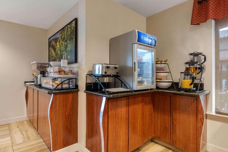 호텔 Comfort Inn South San Jose  Morgan Hill
