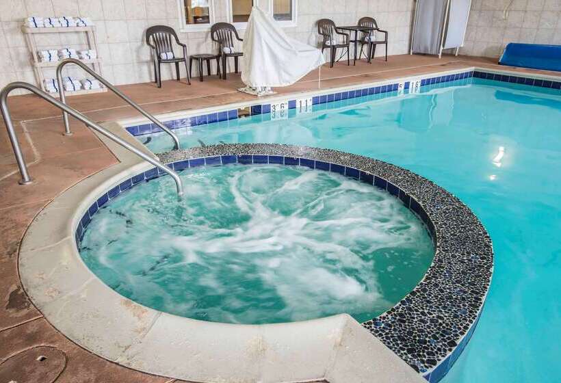 فندق Comfort Suites
