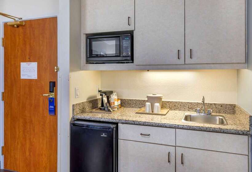 בית מלון כפרי Comfort Suites Denver Tech Center
