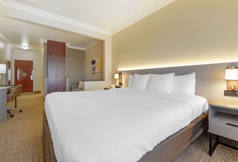 هتل Comfort Suites Oceanside Camp Pendleton Area