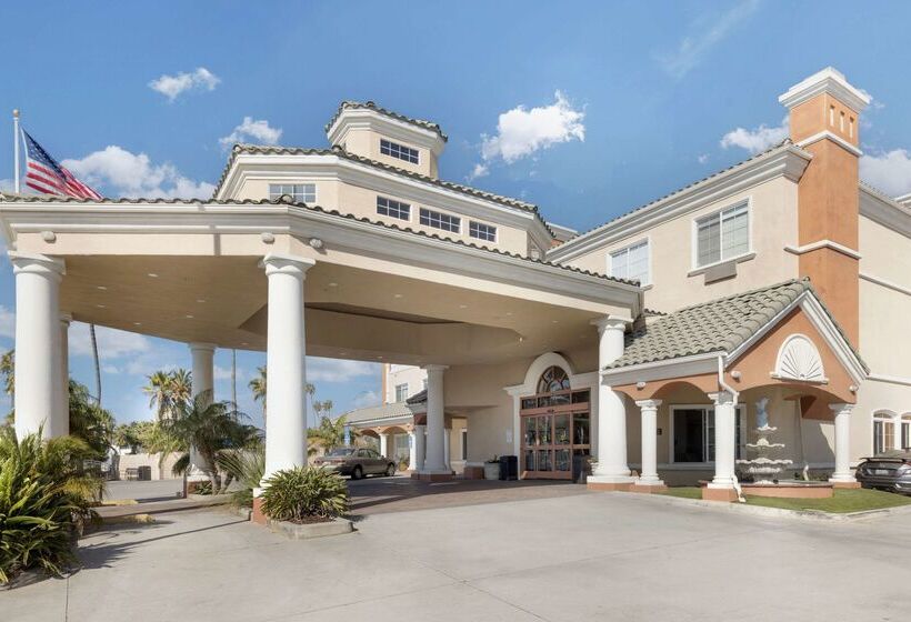 هتل Comfort Suites Oceanside Camp Pendleton Area