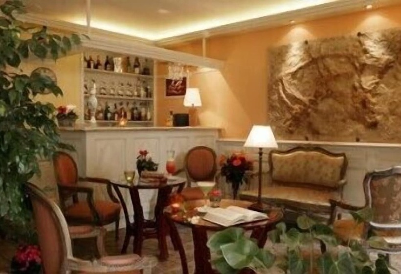 هتل Hostellerie Du Passeur   Hôtel & Restaurant   Climatisation Et Piscine Chauffée