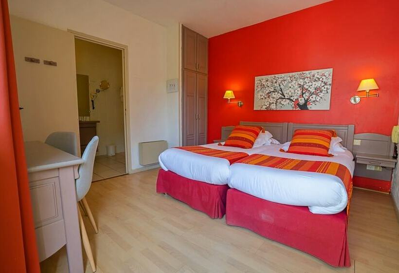 Отель Bergerie Du Château