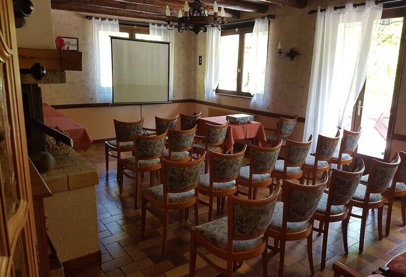 ホテル Hôtel Restaurant Le Moulin Du Plain