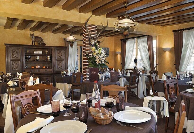 فندق Logis Auberge A La Tete De Lard