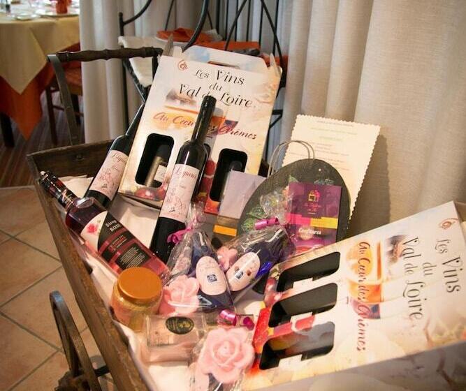 هتل Logis Auberge De La Rose