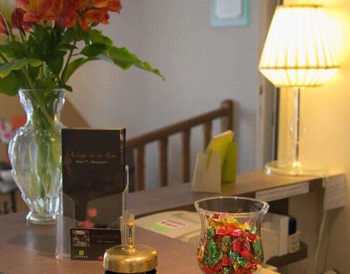 هتل Logis Auberge De La Rose