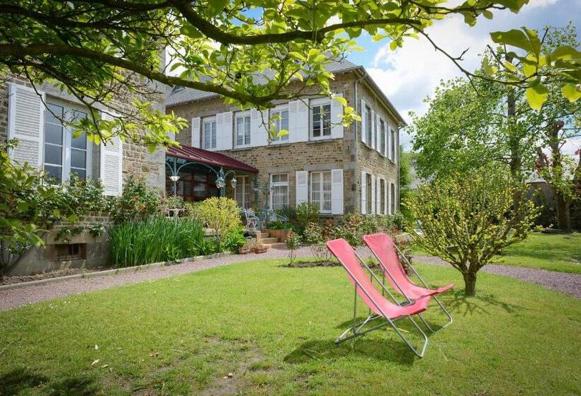 فندق Logis Auberge De La Sélune