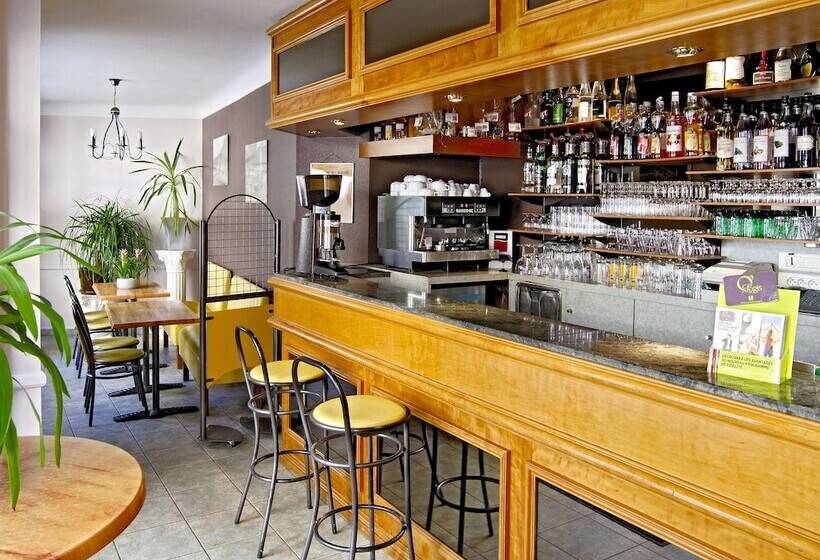 酒店 Logis Hôtel Restaurant Cazes Arazat