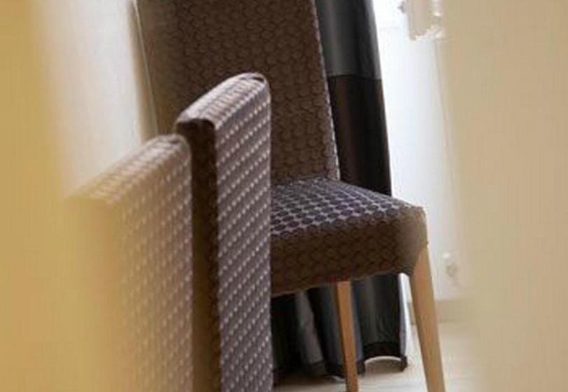 هتل Logis Hôtel Le Cheval Blanc
