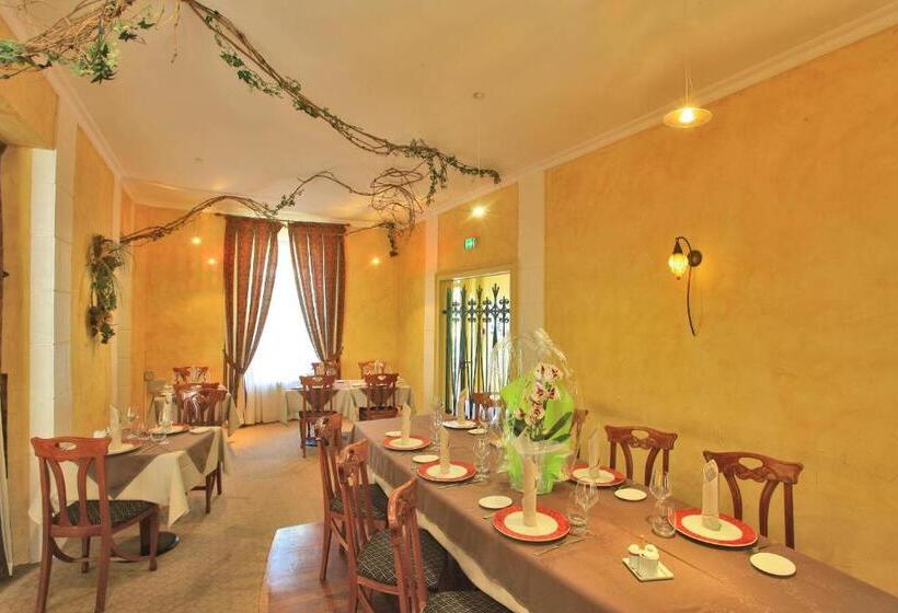 فندق Logis Hôtel Le Lion D Or
