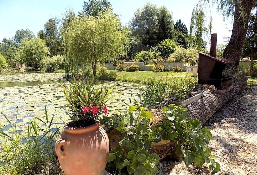 호텔 Logis Hôtel & Spa Le Saint Antoine