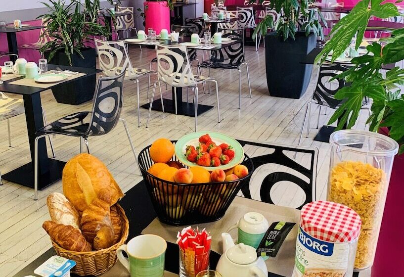 호텔 Logis Hôtel Restaurant Le Fontarabie