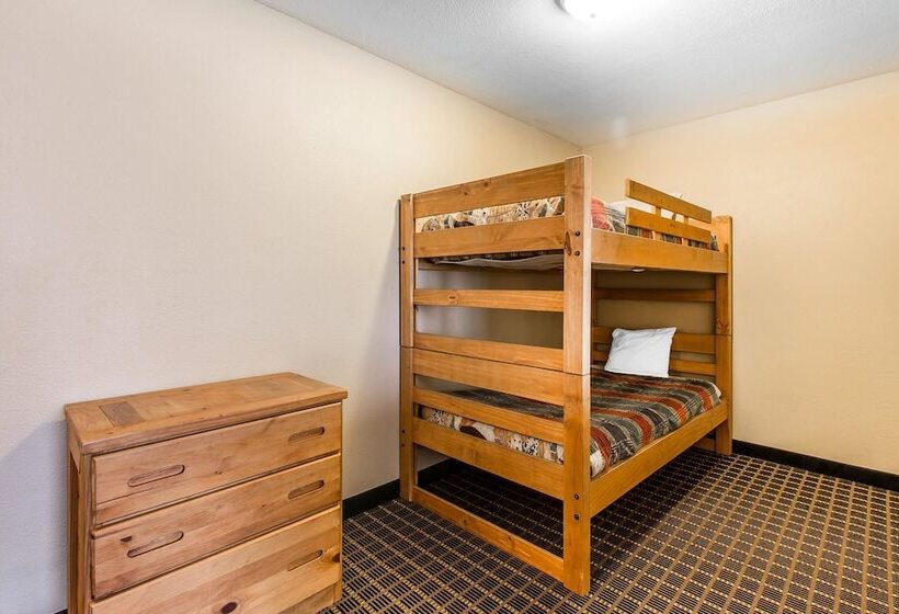 בית מלון כפרי Quality Inn & Suites On The River