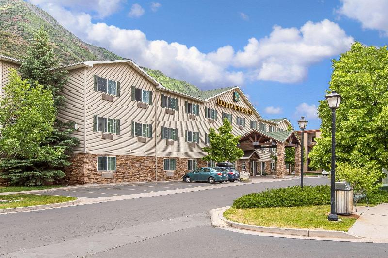 בית מלון כפרי Quality Inn & Suites On The River