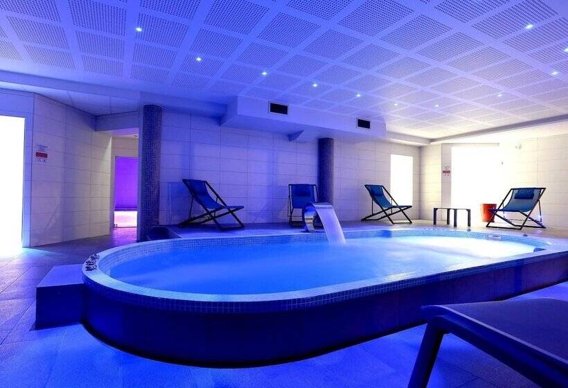 Отель Hôtel Le Provence