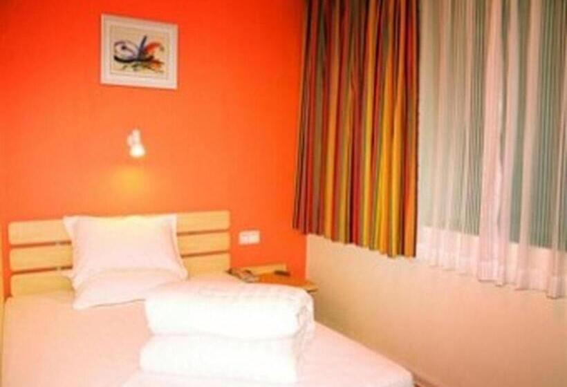 فندق 7 Days Inn Weinan Dongfeng Street