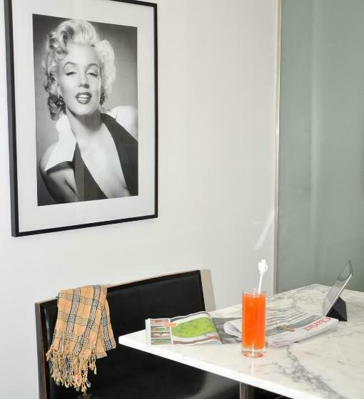 Broadway Hotel & Suites