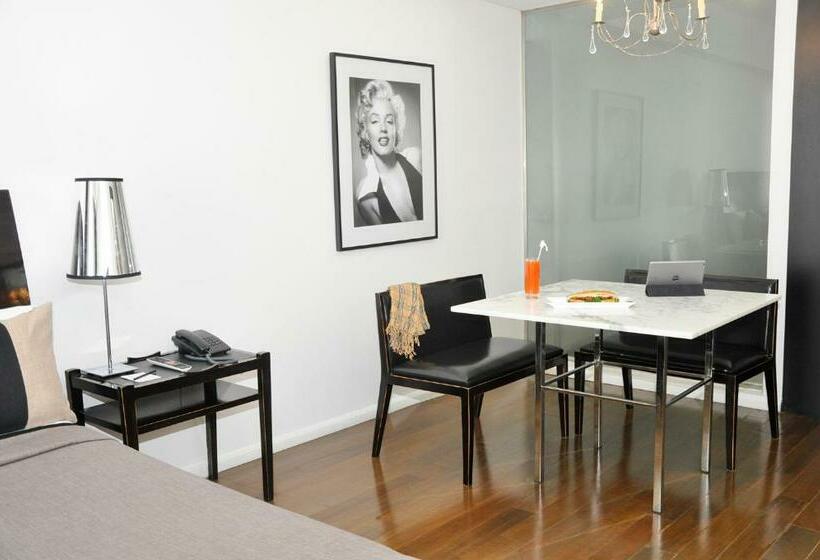 Broadway Hotel & Suites