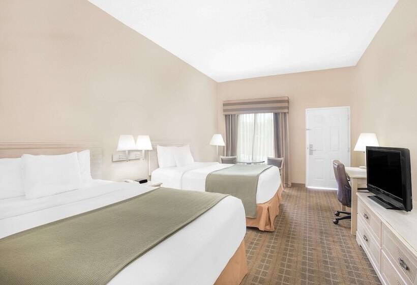 فندق Baymont By Wyndham Crestview