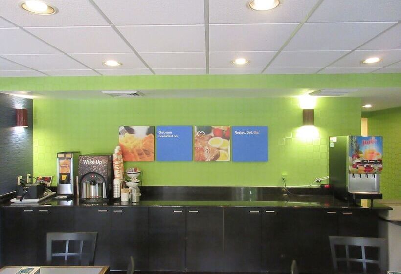 호텔 Comfort Inn & Suites Lantana   West Palm Beach South