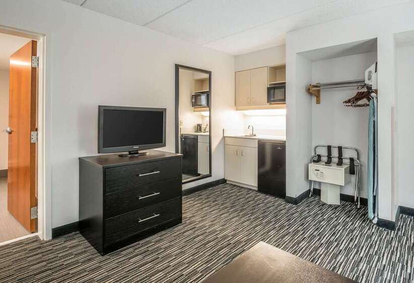 هتل Comfort Inn University