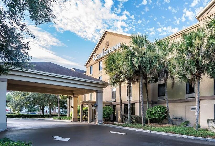 هتل Comfort Inn University