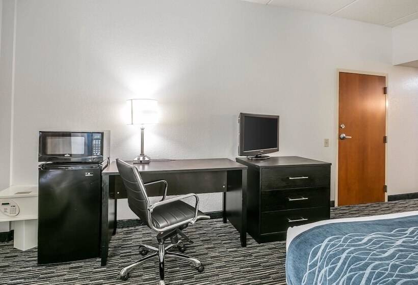 هتل Comfort Inn University