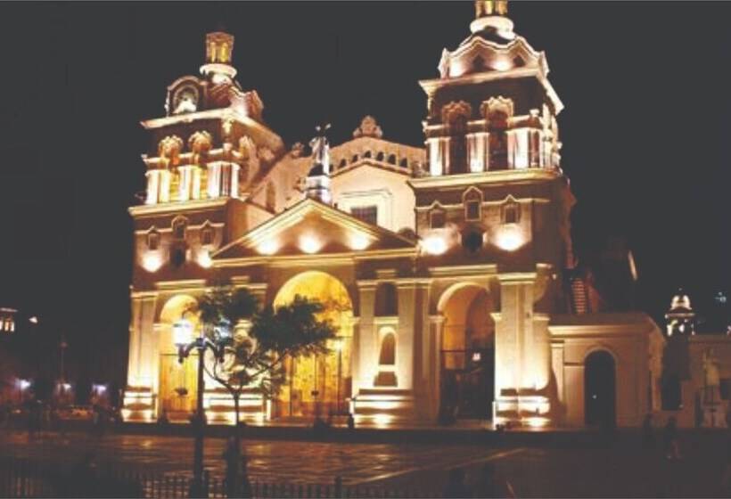 هتل Holiday Inn Cordoba, An Ihg