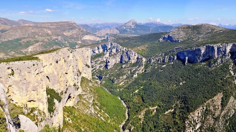 ホテル Hôtel Le Panoramic   Votre Hôtel Au Cœur Des Gorges Du Verdon