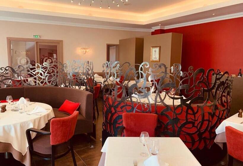 ホテル Logis Hôtel Restaurant De La Paix
