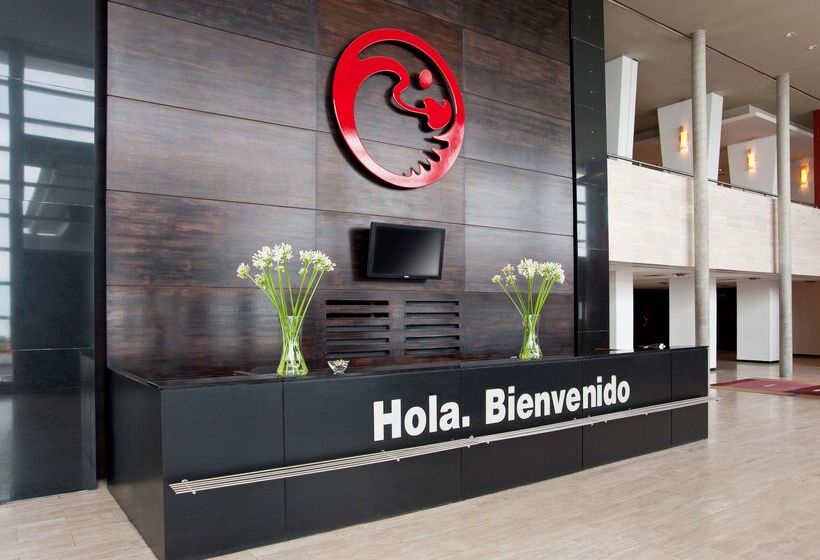 호텔 NH Montevideo Columbia