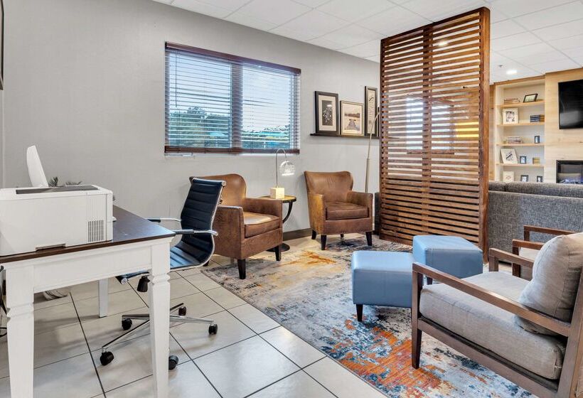 هتل Country Inn & Suites By Radisson Rehoboth Beach   Dewey