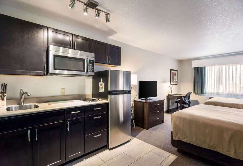 בית מלון כפרי Quality Inn & Suites West