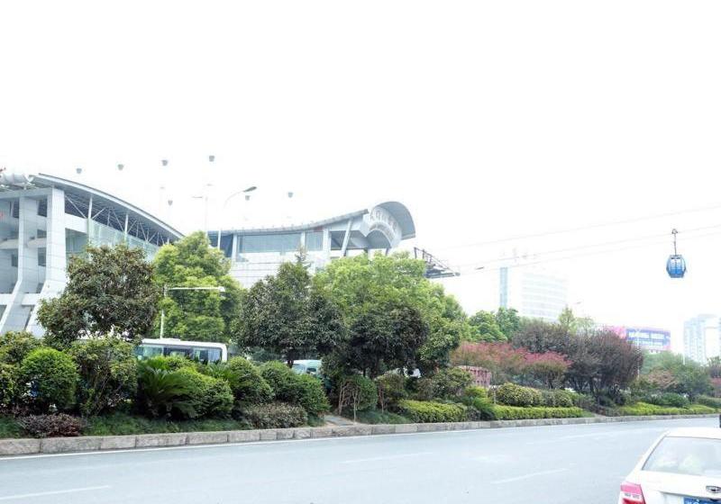 בית מלון כפרי 7 Days  Zhangjiajie Tianmenshan Ropeway Station Branch