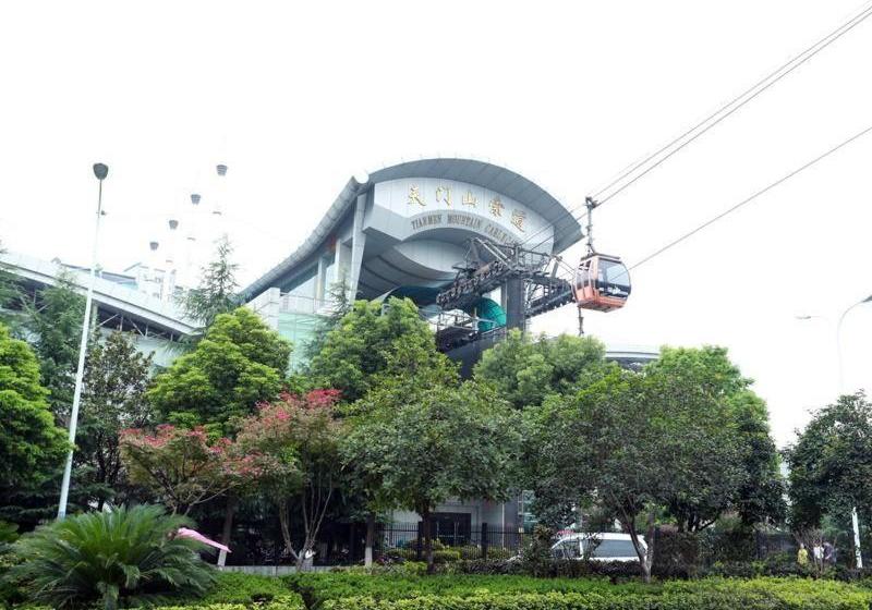 בית מלון כפרי 7 Days  Zhangjiajie Tianmenshan Ropeway Station Branch