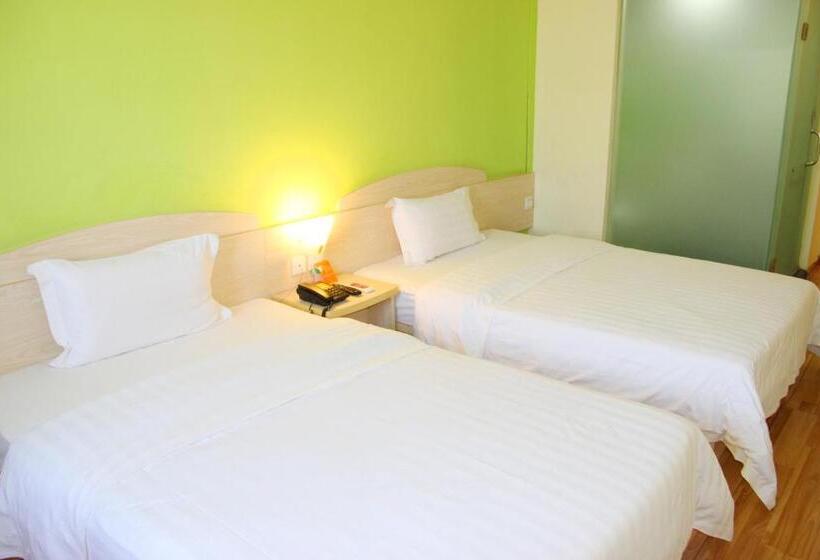호텔 7days Inn Deyang Zhongjiang Kuishan Park