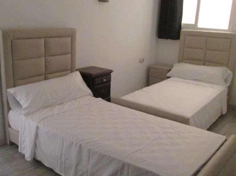 فندق Malak Tingis